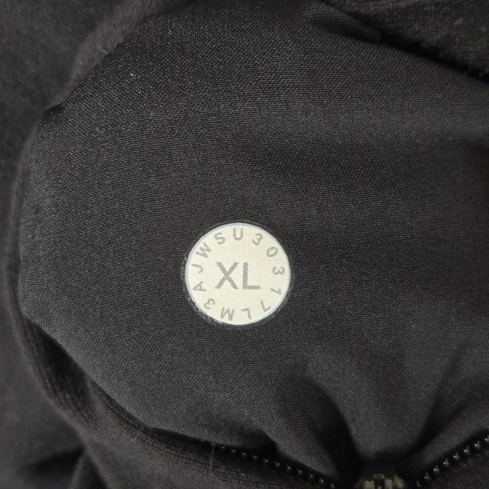 Lululemon Surge Warm 1/2 Zip Men XL Black Performance Running Refelective M3AJWS